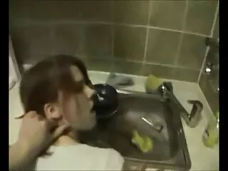 Il mio vicino scrittore di storie erotiche mi ragazze bellissime porno chiede di portarla sul suo divano per avere qualche ispirazione