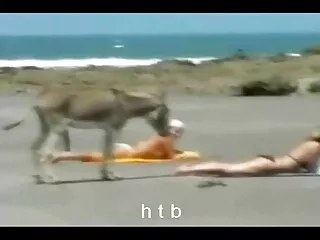 Donna bellissime donne porno che si fa un dito dopo aver allattato